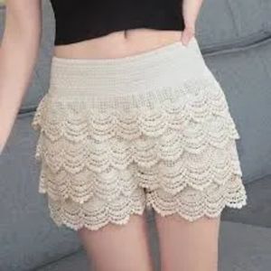ANIINA Women's CreamLace Layered Tiered Shorts